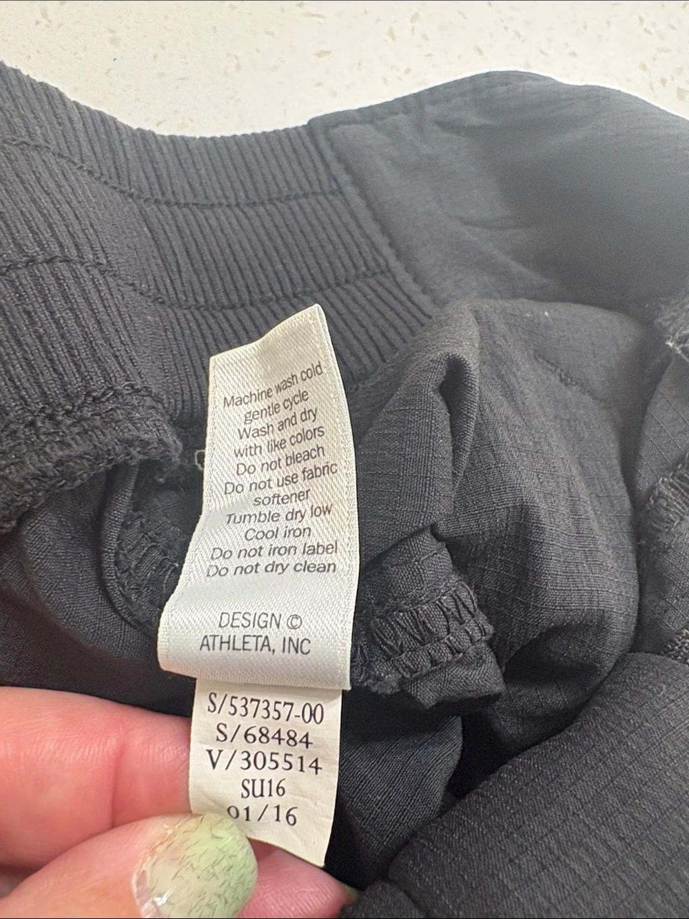 Athleta Trekkie Shortie Women's Shorts Size 8 - Black